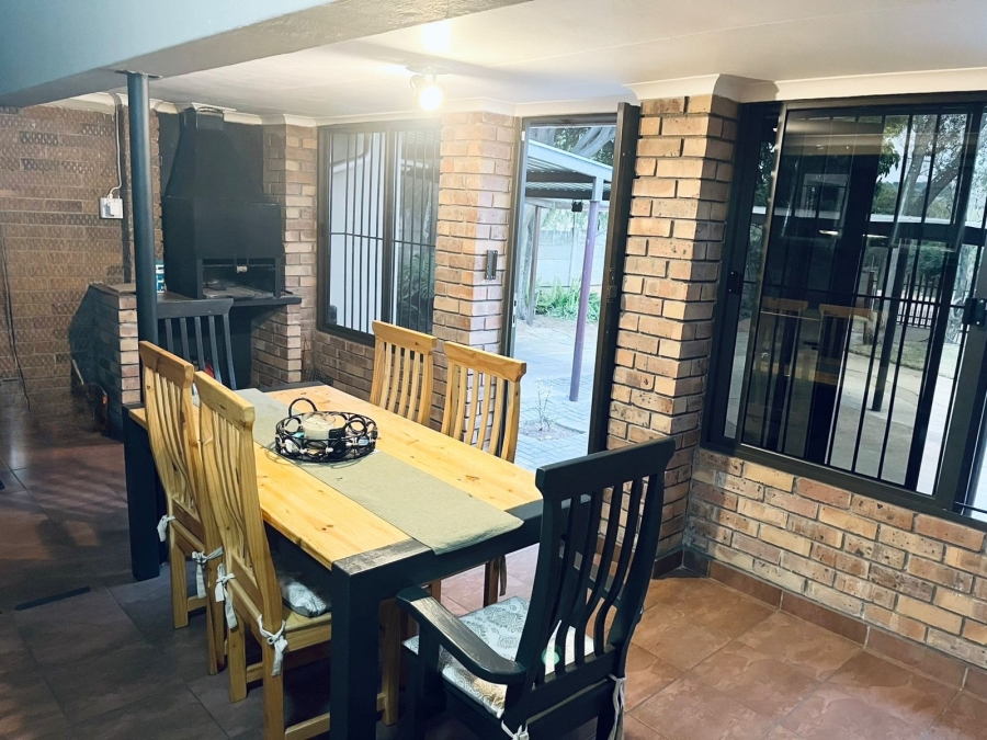 3 Bedroom Property for Sale in Protea Park North West